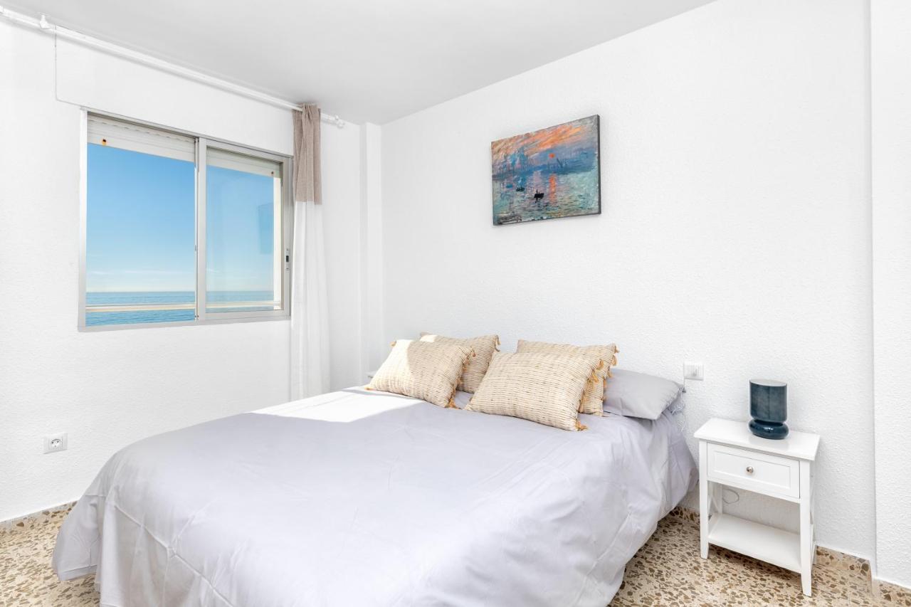 Amazing Sea View Apartment And Relax Area Rincon de la Victoria Bagian luar foto