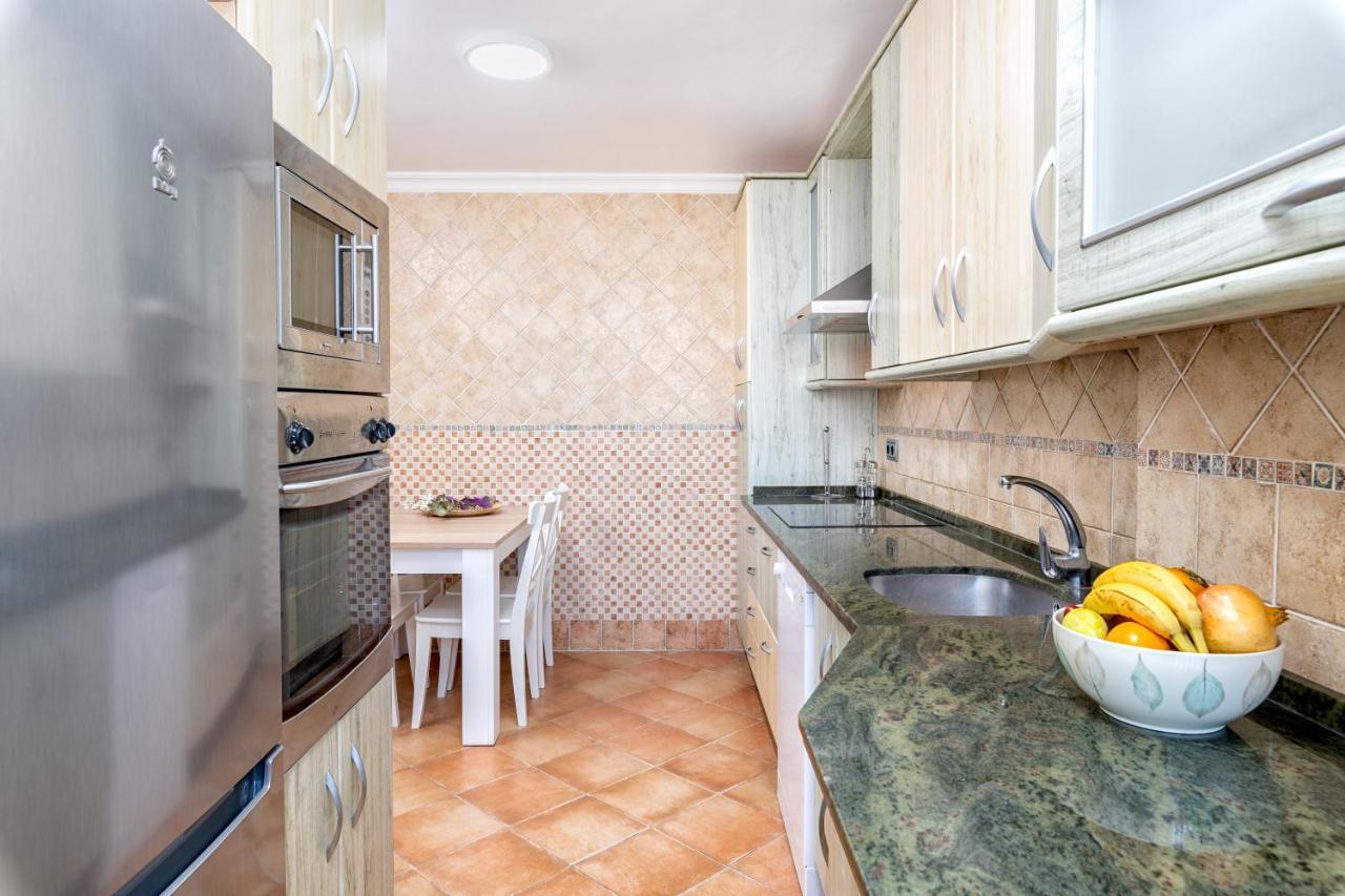 Amazing Sea View Apartment And Relax Area Rincon de la Victoria Bagian luar foto