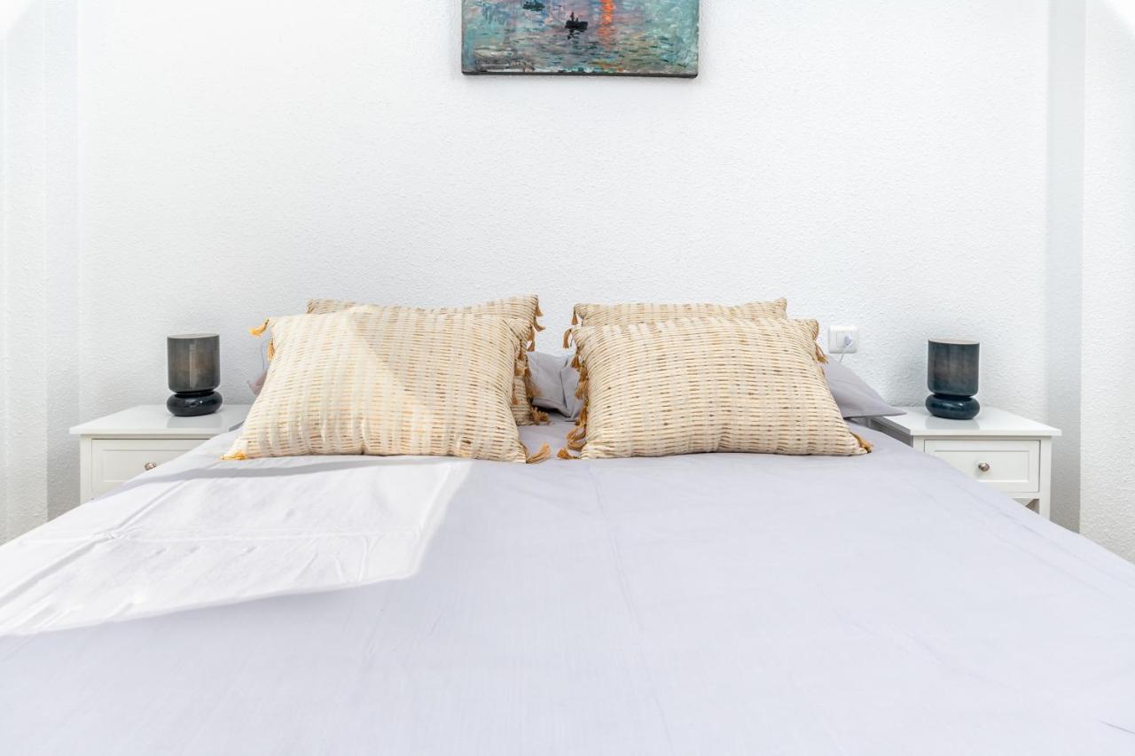 Amazing Sea View Apartment And Relax Area Rincon de la Victoria Bagian luar foto