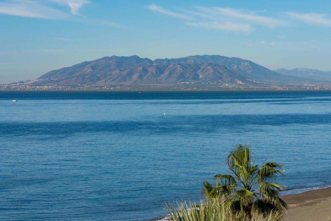 Amazing Sea View Apartment And Relax Area Rincon de la Victoria Bagian luar foto
